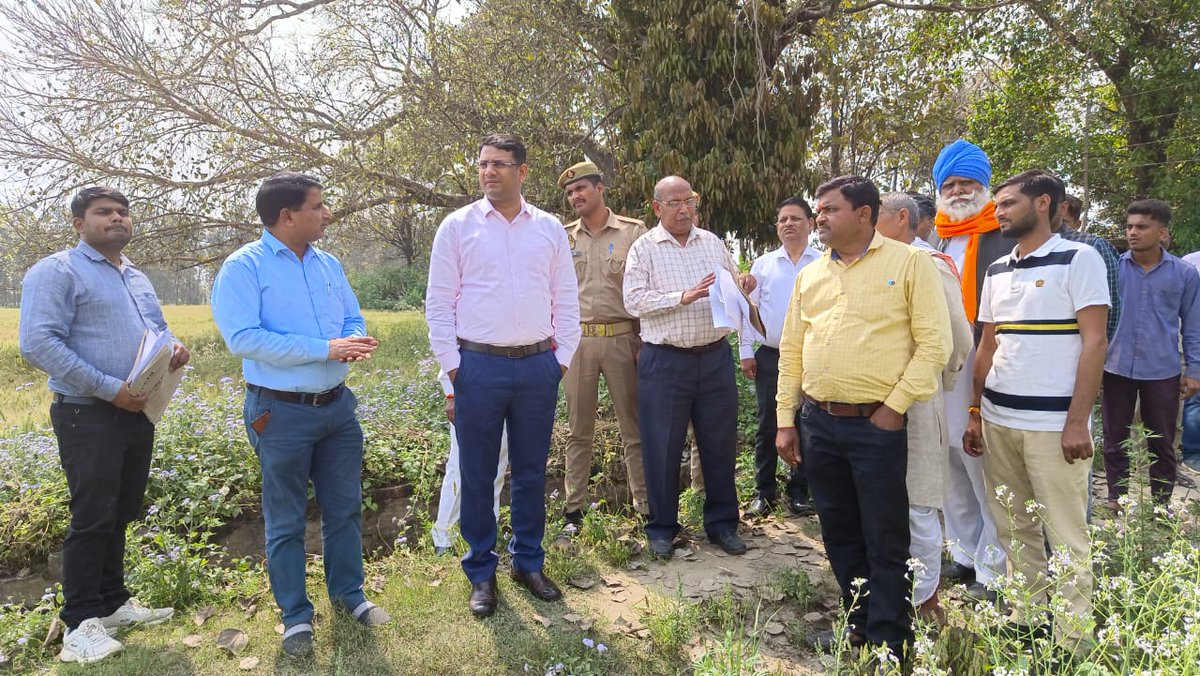 मण्डल मुख्यालय पर राज्य विश्वविद्यालय निर्माण हेतु तहसील करनैलगंज अंतर्गत ग्राम डोमाकल्पी में  चयनित स्थल का निरीक्षण किया गया। <a href="/UPGovt/">Government of UP</a> <a href="/CMOfficeUP/">CM Office, GoUP</a> <a href="/ChiefSecyUP/">S.P. Goyal, Chief Secretary, GoUP</a>