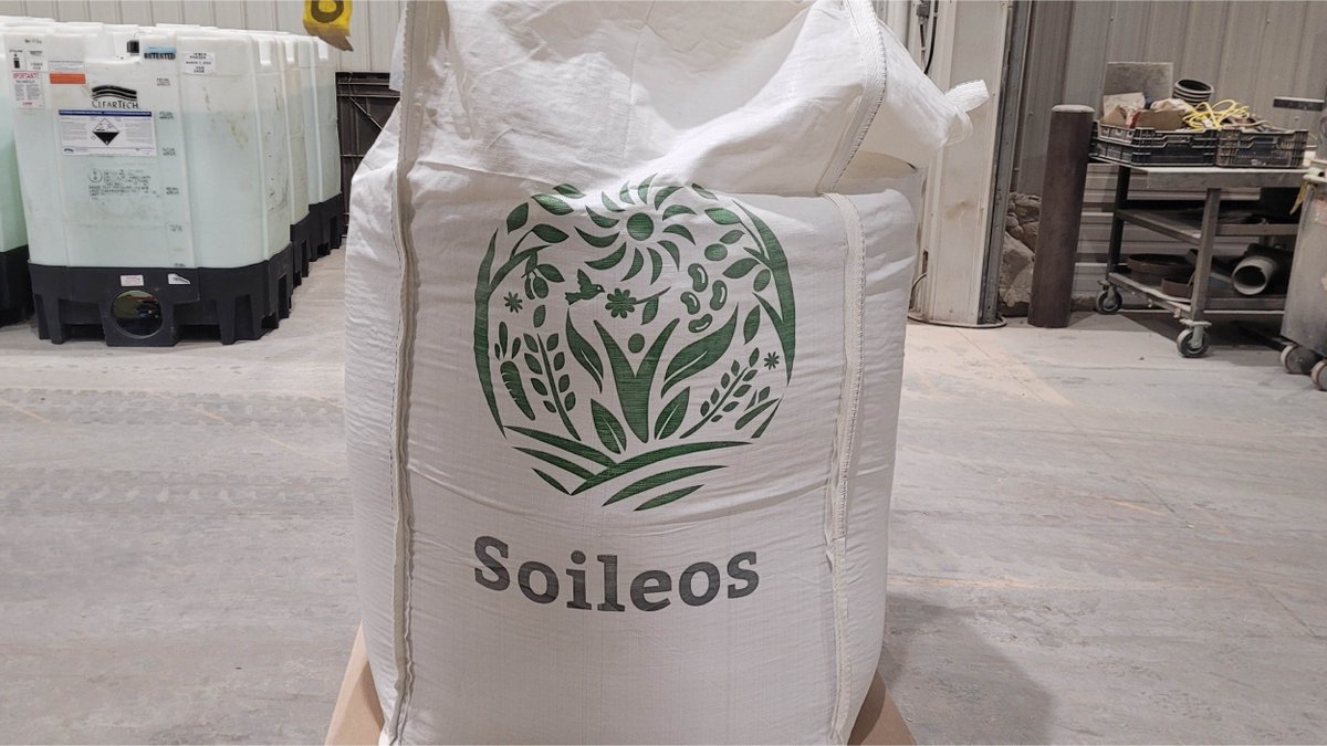 soileos's tweet photo. Soileos is now shipping and ready to boost your crop yields and soil health! Order now and experience the benefits firsthand. https://t.co/EeEtezOsJ6 #Soileos #GrowMoreRiskLess #farming https://t.co/sBFej7RD4T