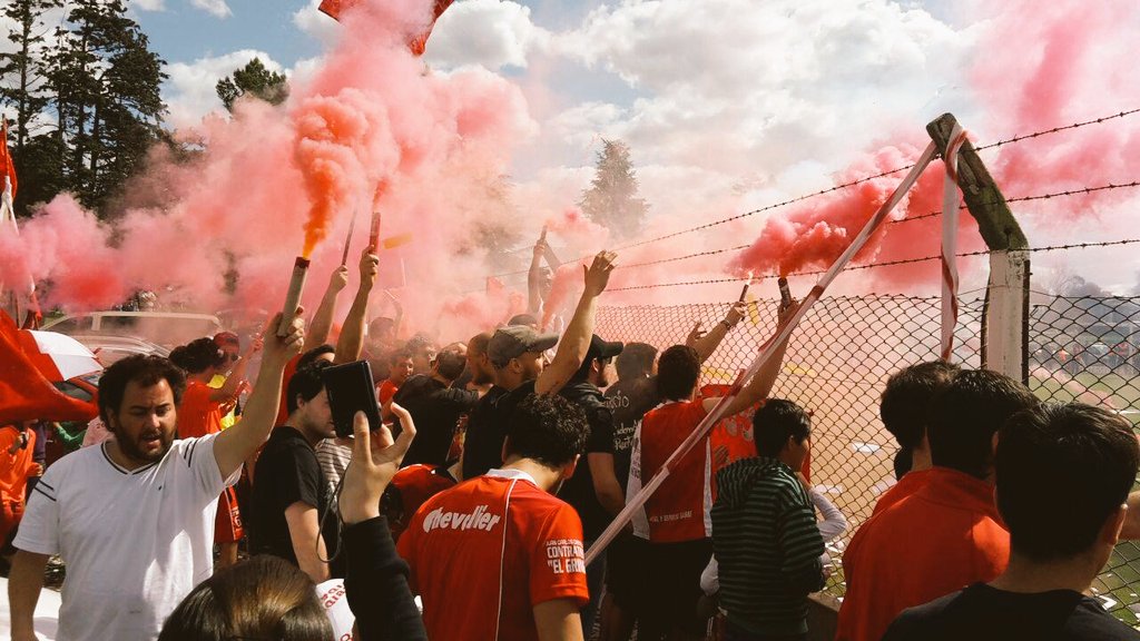 LBDCGarre's tweet photo. Verte. Y festejar también. 

Dale Rojo el domingo, la concha de la lora!!!! https://t.co/2s1FAAim2H
