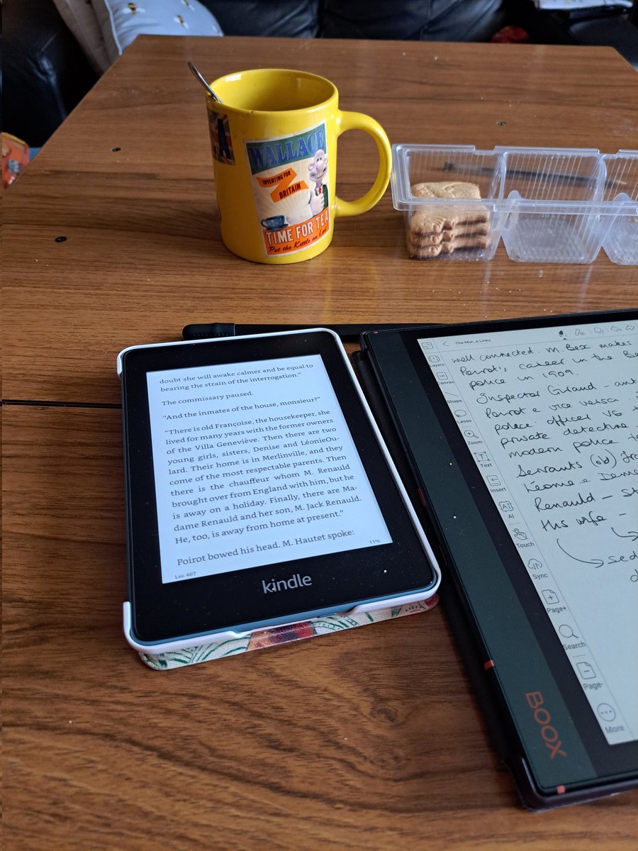paulabowles's tweet photo. A @ucu #StrikeDay spent productively drinking tea, eating biscuits &amp; reading &amp; writing about novels. Luxury there's no time for usually What could be more delightful &amp; oh so beneficial for my wellbeing #LoveReading #ReadingIsGoodForTheSoul @NorthantsUCU https://t.co/C8f6DK1LzV