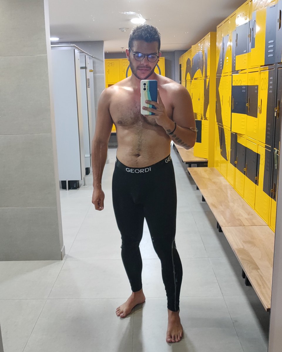 pinatografia's tweet photo. Este día comenzó muy gris, me dió mucho fastidio de ir al gym e igual fui y terminé, cuando me metí en las duchas veo esto y me dije 

"Piñate continua que vas bien"

Quieranse bonito ❤️‍🩹 https://t.co/WmuGl41IzD
