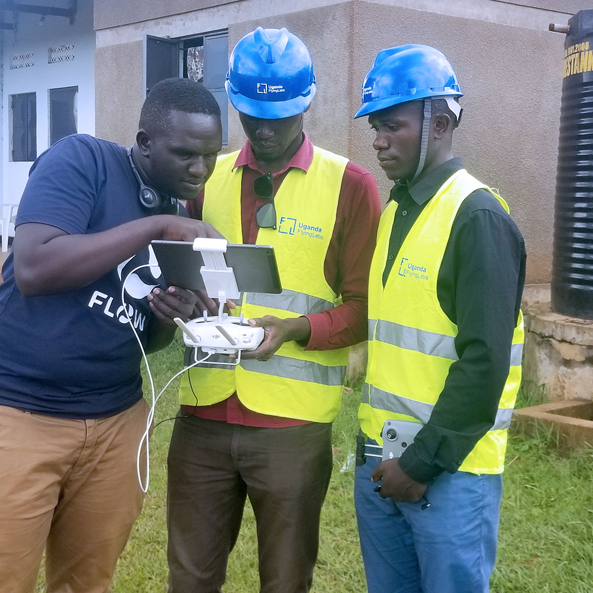 Pix4D_AG's tweet photo. Grab a #coffee and read our latest use case about growing coffee in Uganda! With #PIX4Dfields, smallholder farms are optimizing their yields using #drone mapping. Learn more about #dronesforgood and Uganda Flying Labs! https://t.co/XJ3vmzwTBF https://t.co/78bSqbO0Hd