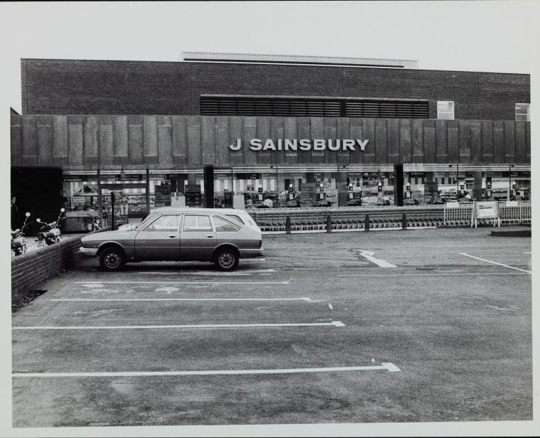 Sainsbury Archive tweet media