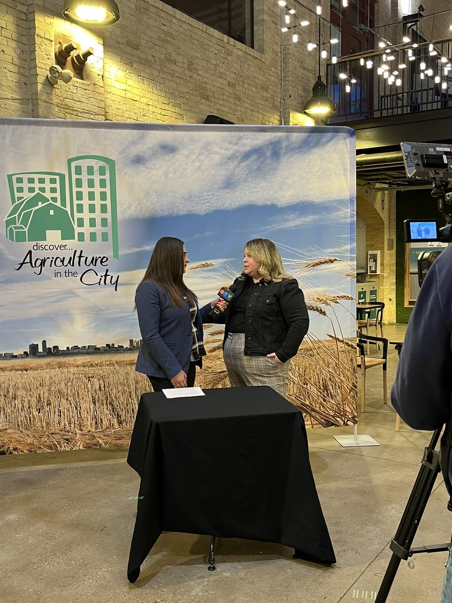 KAP’s GM @MahoneyBrenna was live this morning with @CTVMorningWPG to talk about #aginthecity2023 this Saturday at the Forks. Come check out our booth from 9-3 to learn about why agriculture matters and the role of Manitoba farmers in driving our economy!