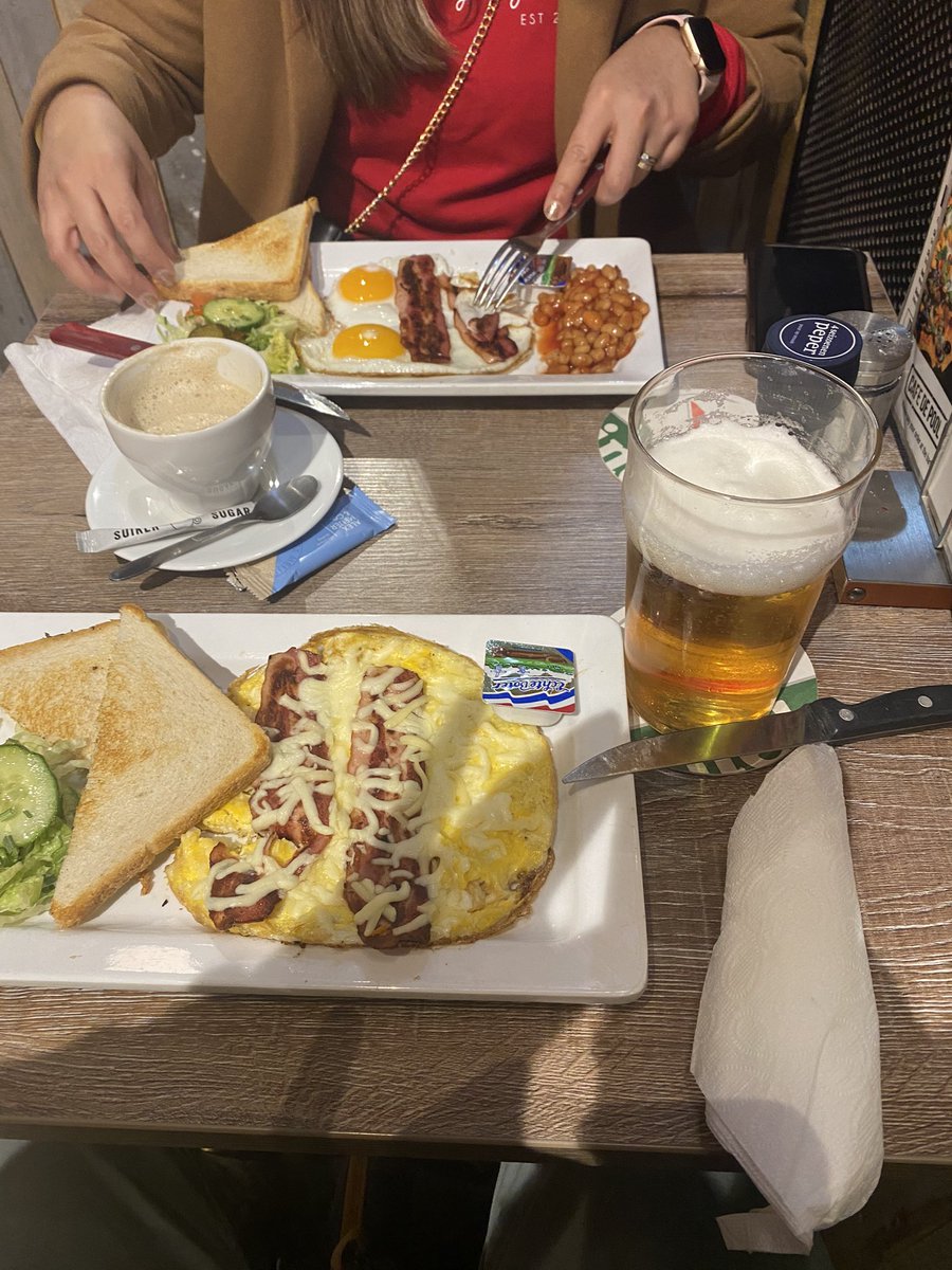 UnJuan97's tweet photo. @Alesiiana Desayuno balanceado https://t.co/iWNHP2ZYpj