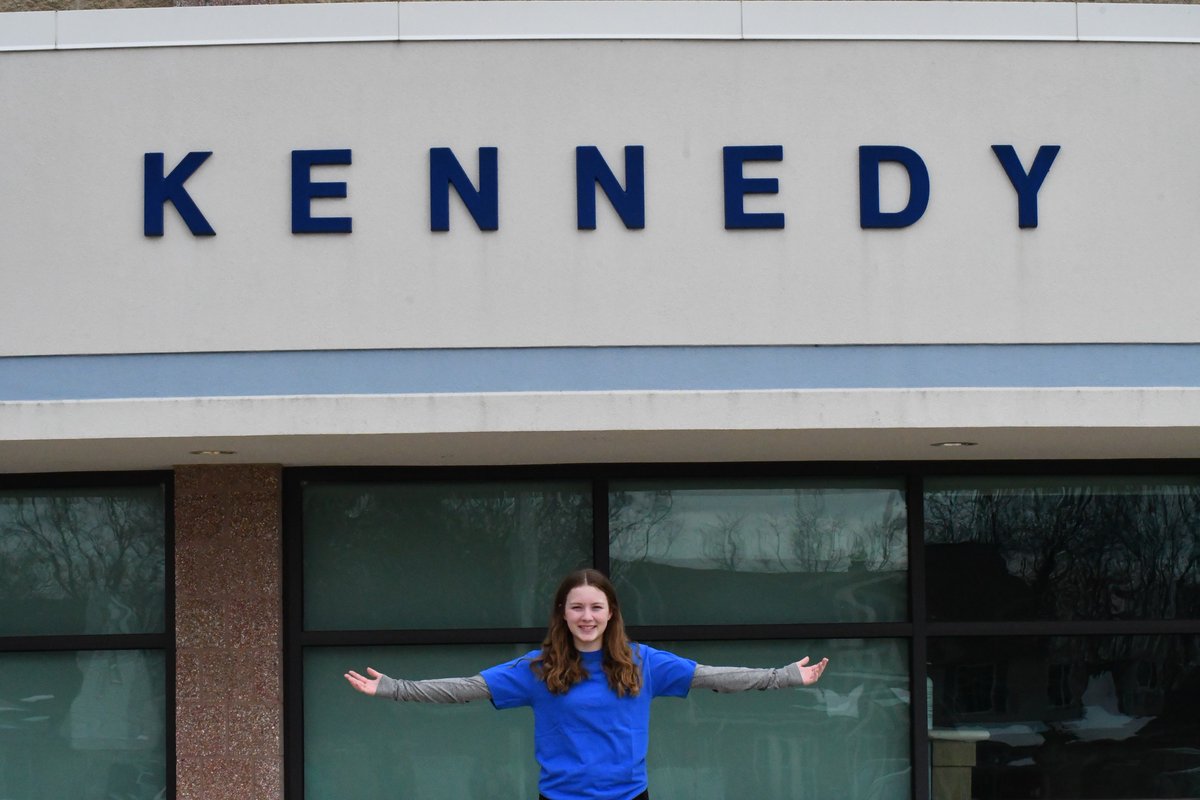On this pre-St. Patrick's Day, we are lucky to have our Clippers. Let's take a look at <a href="/KMSClippers/">KMSClippers</a> through the lens of eighth grader Megan Sweeney: facebook.com/myLSPS/posts/p…. #myLSPS