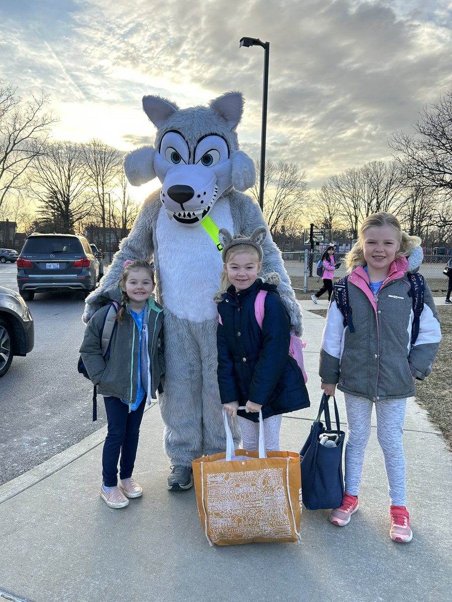 Good morning!! 🐺 <a href="/WassWolves/">Wass Elementary</a> <a href="/troyschools/">TroySchools</a>
