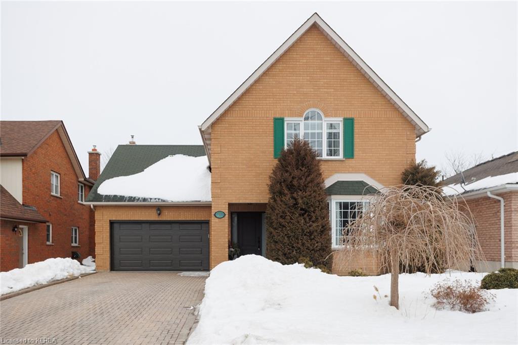 AffinityGrpPinn's tweet photo. NEW LISTING! 192 Lindsay St N, Lindsay. Meticulously maintained 4 bedroom 2 storey home situated close to parks, trails, schools and shopping!

Please contact Tim James for more information.  https://t.co/ankgir2ktJ https://t.co/UFgYgt4mx1