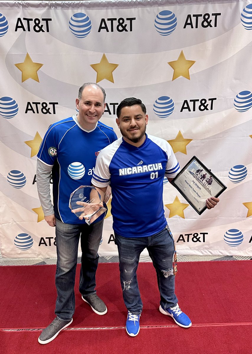 Silvia_MRuiz's tweet photo. Miami Town Hall β> Thank you @JayFromMiamii and Natasha G !! ππ #MSSMiami #LifeAtATT #MBCGoodStuff #BanksBosses @banks_dvb @TheIvanLacayo https://t.co/D3zYbz5JO1