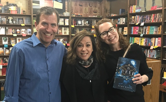 almakatsu's tweet photo. With Dave &amp; Laura at @TatteredCover when they graciously agreed to interview me for the event! @theinsideflap https://t.co/G2BokSF50t