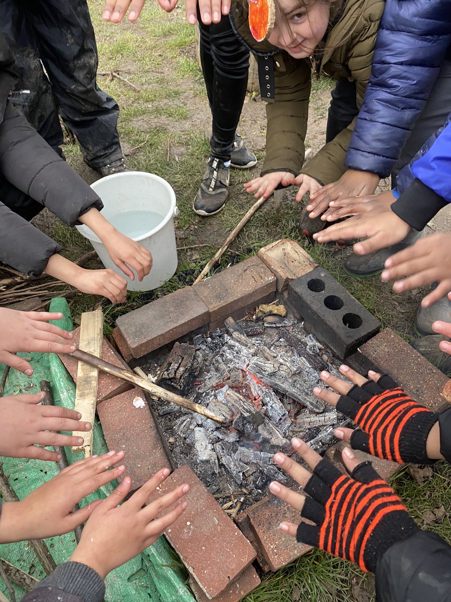 CedarFoxfield tweet media