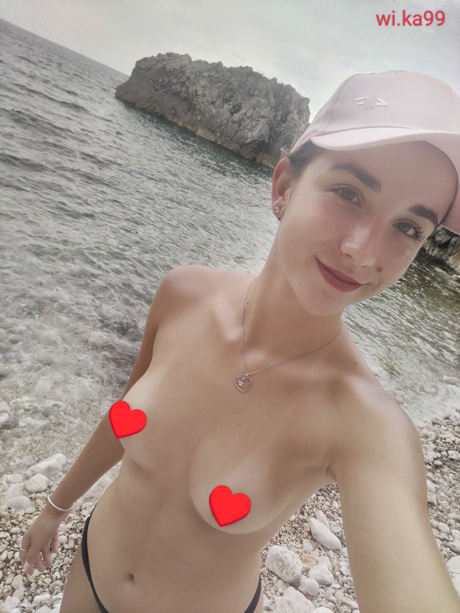 Wi_ka99's tweet photo. More on my OF 💙
Retweet if you like! 💦 
#Selfie #polishgirl https://t.co/PorwCcGl9G