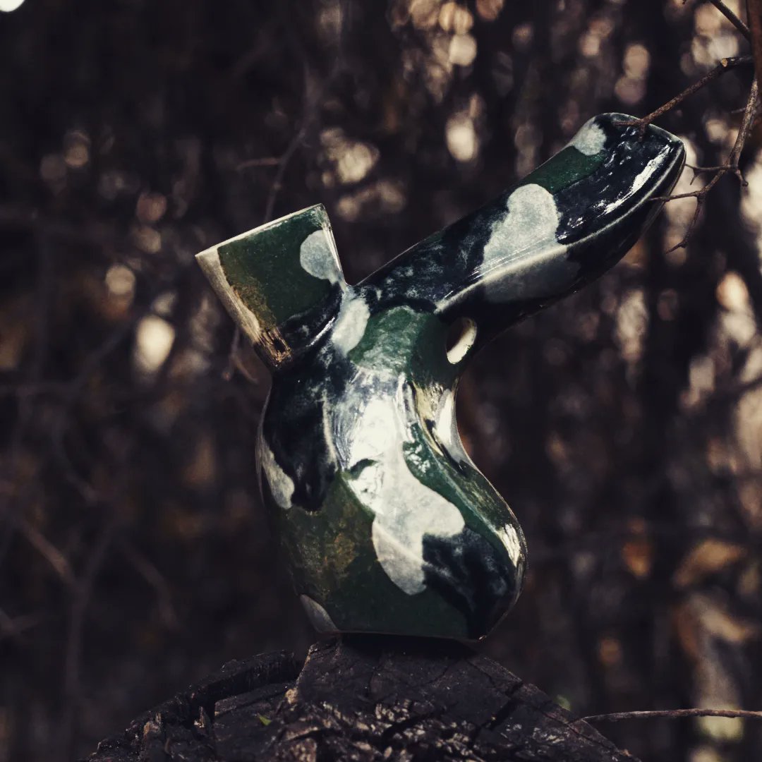 Xiinbalsmokelab's tweet photo. Camuflaje militar 🤯🔥💨
Que tus gustos te acompañen todo el ximbal .
Personaliza el tuyo💌
.
.
.
#personalizados #bong #pipe #camuflado #com #photo #art #diseñomexicano #echoamano #handmade #luxury #mexicocity #mexico https://t.co/j8OWlNmb9W