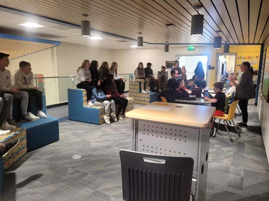 HendersonSchool's tweet photo. What a great opportunity for collaboration between school neighbors 😀 South Middle School 8th graders from Gifted and Talented went next door to work with Jefferson 5th graders on math skills. @KyDeptofEd https://t.co/fac36mPGAU