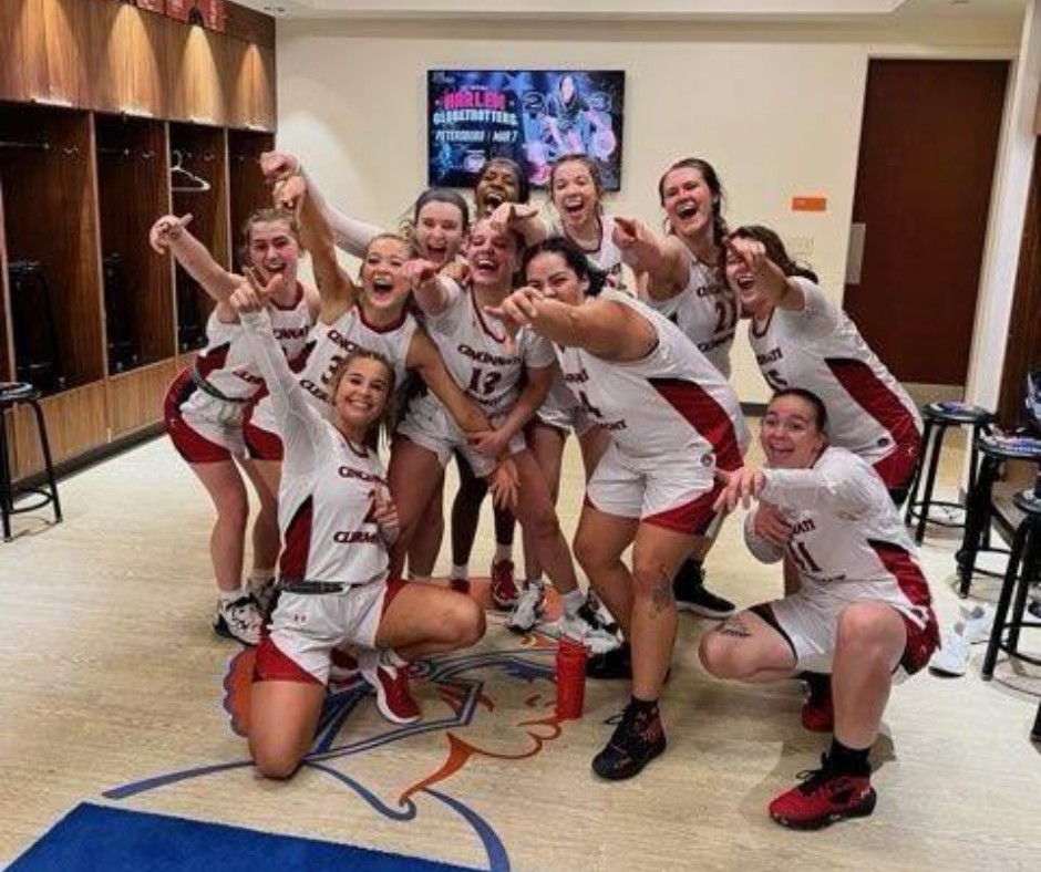 Good luck to our women's basketball team today in the National Championship! 🏀 They'll play Johnson &amp; Whales Charlotte at 5:30 pm!
📺: uscaasportsnetwork.com