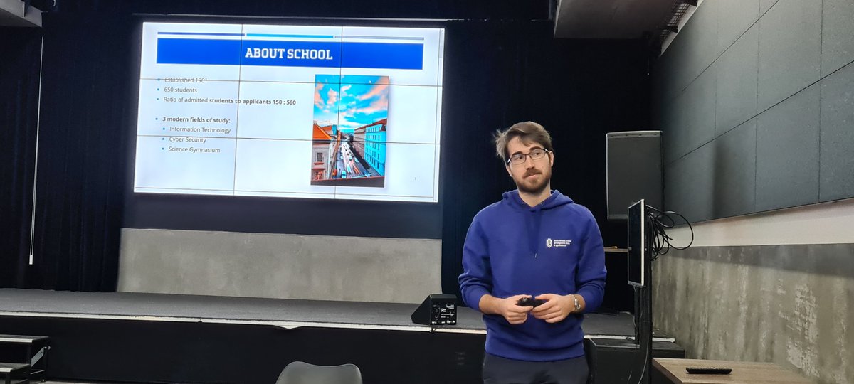 mariacasalribe2's tweet photo. @JordiCastillo24 @gabicarmenn and group We visit the most spectacular high school at @PragueEU , different approach #AI #digitaltransition #hydroponicfarming #Virtualreallity #erasmusplusprojects it goes all and more. Thank you Filip.👏👏👏 https://t.co/b0rVXX89fD