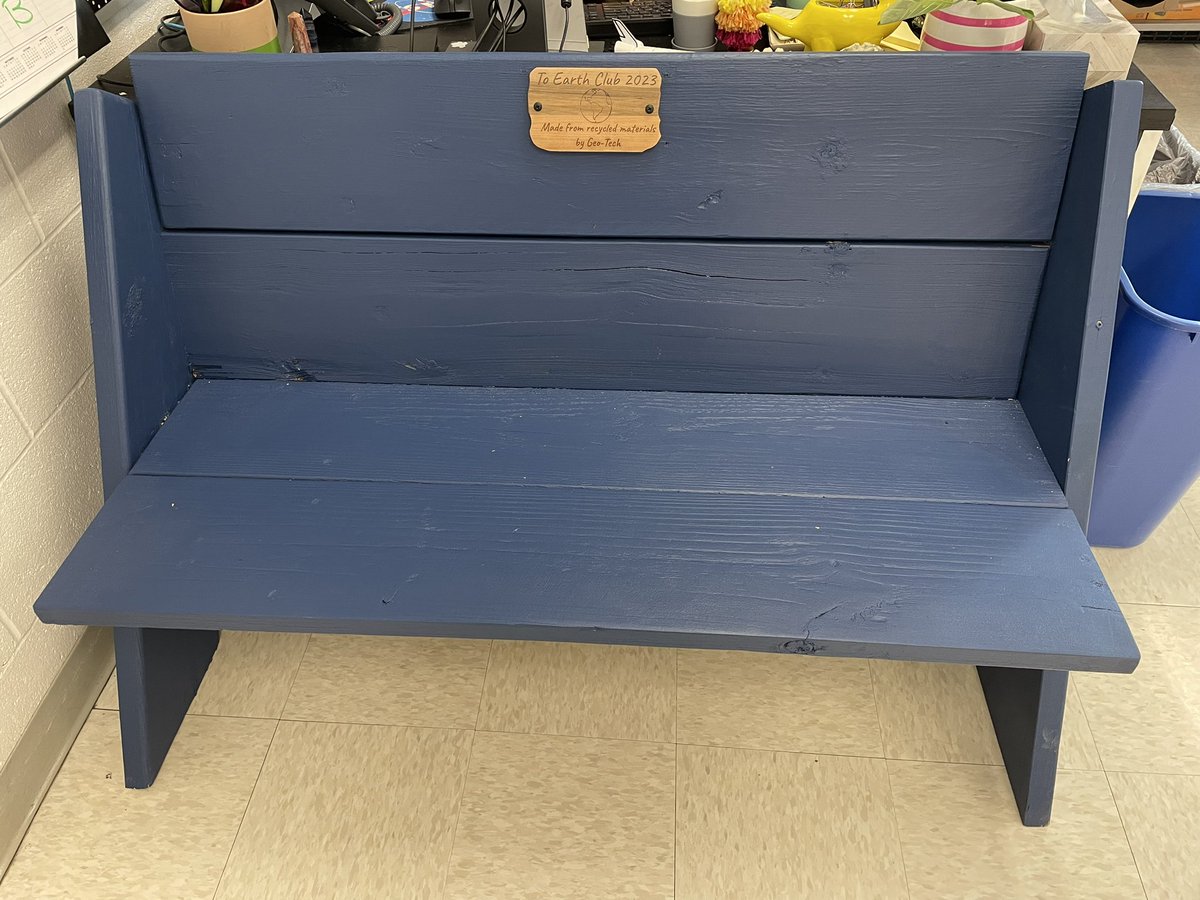 mrsdrury205's tweet photo. Absolutely floored by the generosity, creativity, and professionalism of GeoTech’s gift to Earth Club! Made from completely reused materials makes it even better. We are very excited to install it this spring! @ThomasTitans @WTHSPTSA @WCSDProud https://t.co/o0UBrafuAg