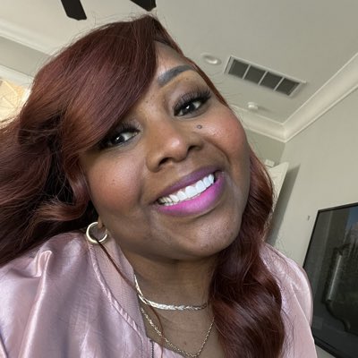 MarshaKelly's tweet photo. #NewProfilePic https://t.co/JLhQfqh5LX