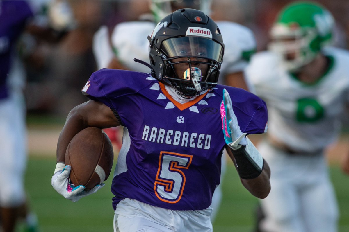 CoalfieldsCo's tweet photo. Round 1 March Madness Uniform Tournament! #wvprepfb 

Retweet = Martinsburg 
Like = Tucker County https://t.co/1bA7mQt39O