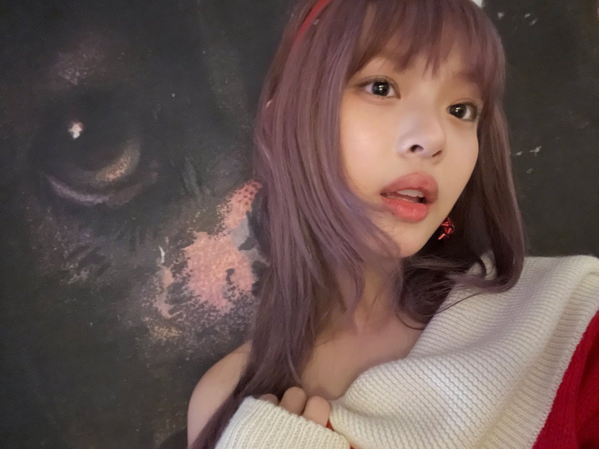 archivehanni's tweet photo. HANNI PHAM?!! https://t.co/pyQP02P4CU