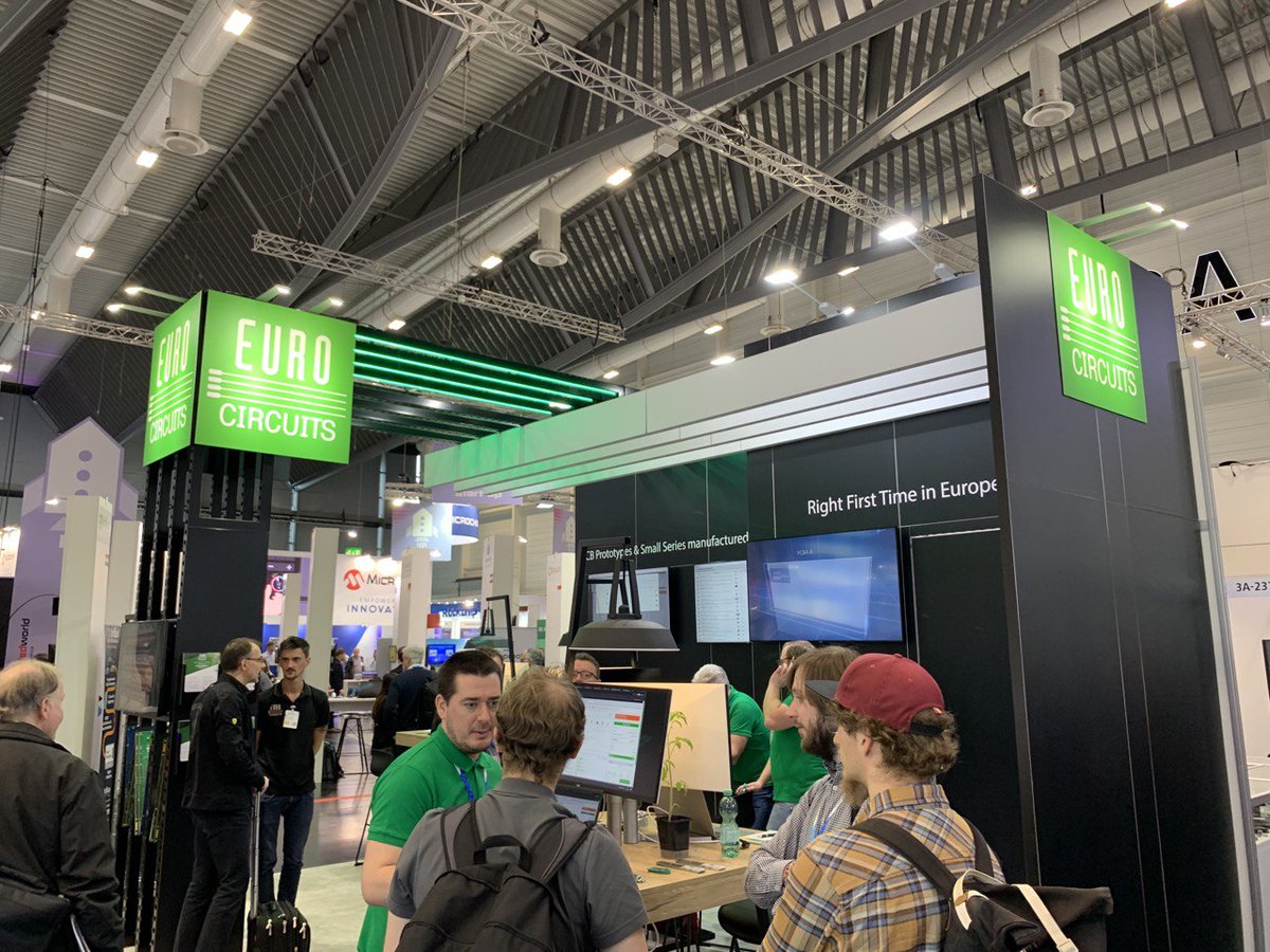 bastlernrw's tweet photo. @embedded_world #ew23 - wir haben ein echt sehr interessantes Gespräch mit Dirk Stans dem Inhaber von #eurocircuits geführt - warum Leiterplatten in der #EU so viel Geld kosten. Wir sollten alle einmal überlegen ob das so eine gute Idee ist, alles nach #China zu vergeben. https://t.co/mS7d6XdMbQ