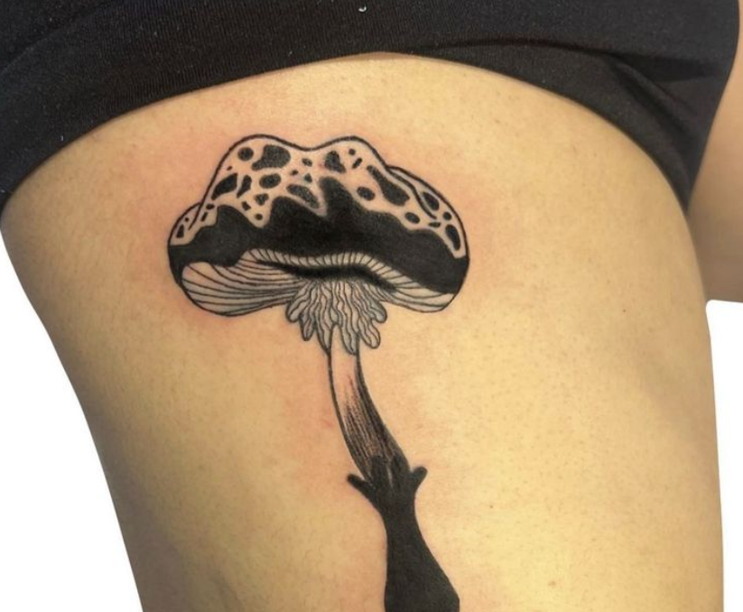 opaltattoost's tweet photo. Tattoo by our master! Waiting for you! 
#opaltattoostudio #losangeles #hollywood #beverly #mushroom #tattoo https://t.co/ouk4MyWZgH