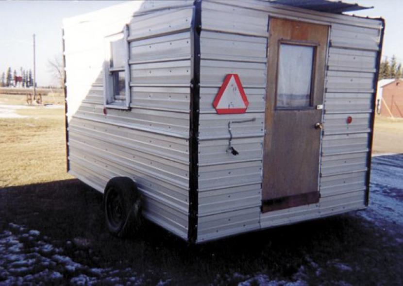 FarmShow's tweet photo. I built a fish house out of scrap metal and parts that I was able to scrounge up. The fish house measures 8 ft. wide, 12 ft. long, and 6 1/2 ft. high. #fishhouse #scrapparts #fishing #icefishing #recreation #throwbackthursday https://t.co/vsNz0cNhPG https://t.co/2xeqC9uz4g