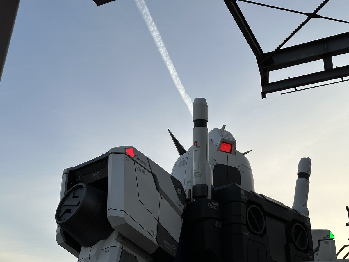 「新シリーズガンダム ケムトレイル 」|村田らむのイラスト