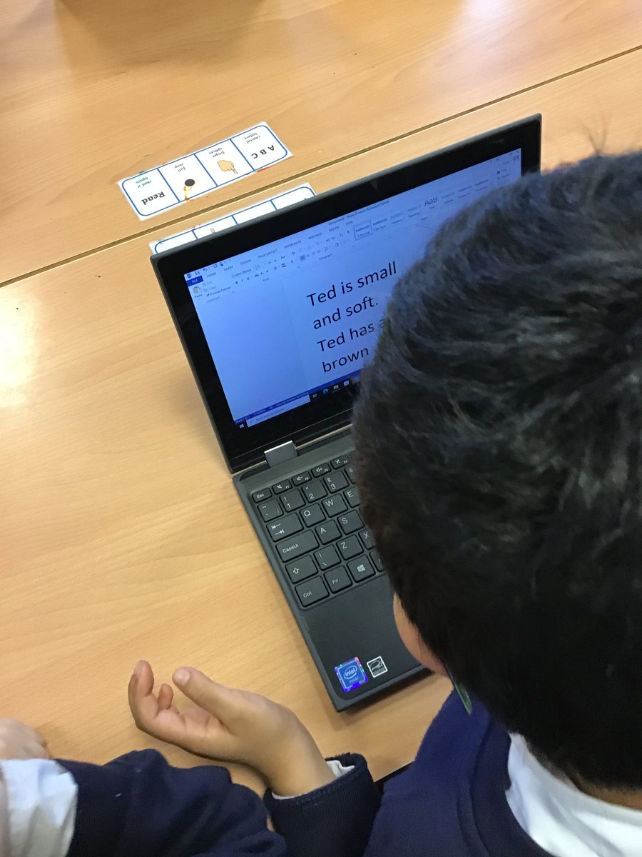ABCPschool's tweet photo. #Class12D have been writing sentences and using the arrow keys to move the cursor and fix their mistakes #ABComputing https://t.co/8ePl2JsRc3