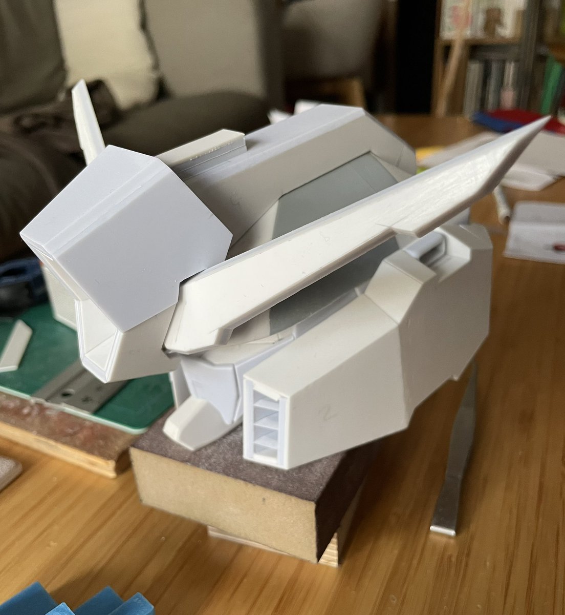 ltmarc's tweet photo. Second try for the side vents with a slimmer look look. I fixed the head cannon with magnets, I should take a video, it’s very satisfying #howdotheywork #FAZZhead #35ヘッド https://t.co/dPeljuC0Gh