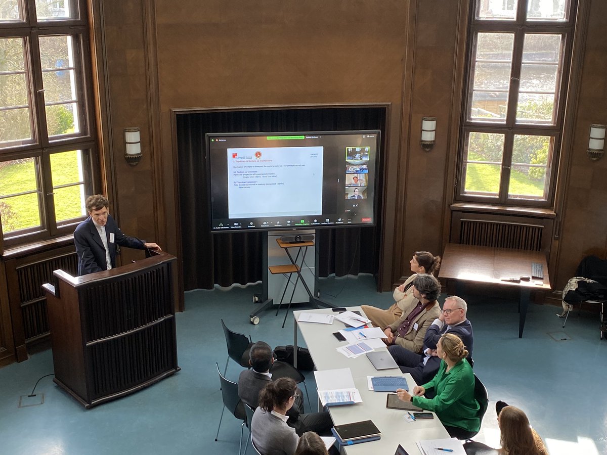 We’re off! 🚀 

#BRAIN convenor <a href="/AakenAnne/">Anne van Aaken</a> and member <a href="/MosheHirsch3/">Moshe Hirsch</a> kick off our “International Legal Theory and the Cognitive Turn” workshop at the old library of <a href="/WarburgHaus/">Warburg-Haus</a> . Follow this page for updates on today’s sessions!

#CognitiveTurn #workshop