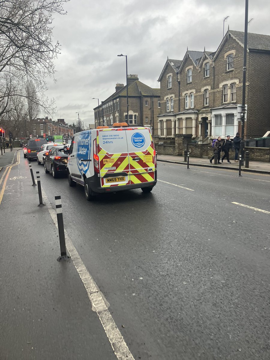 Hey <a href="/thameswater/">Thames Water 💧</a> this driver cut me up, tailgated a learner driver and was generally driving pretty badly. The left hand wing mirror appears to be completely missing too!