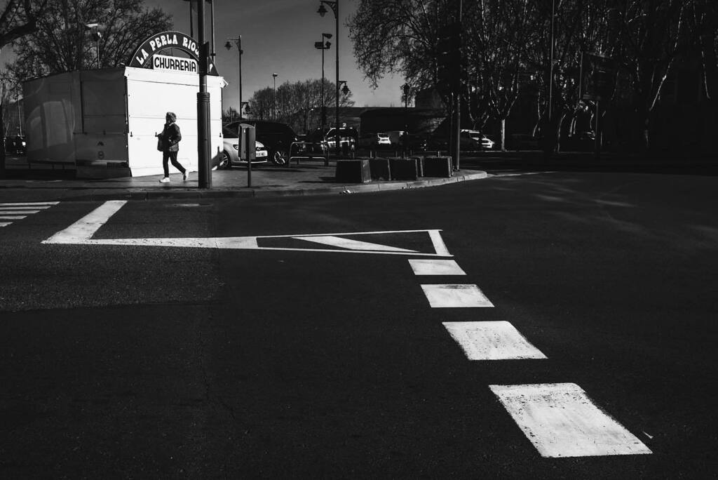 iantfoto's tweet photo. La perla.
.
.
.
.
#monochrome #blackandwhite #blancoynegro #bnwzone #bw_addiction #bnw_stop #bnw_mono #bnw_users #photoblackandwhite #minimal_streetphoto #spicollective #bnwstreetphotos #bnw_minimalism #bnw_demand #bnw_greatshots #raw_byn #street_level… https://t.co/wLwbuiDHVc https://t.co/uf7JtbFE3F