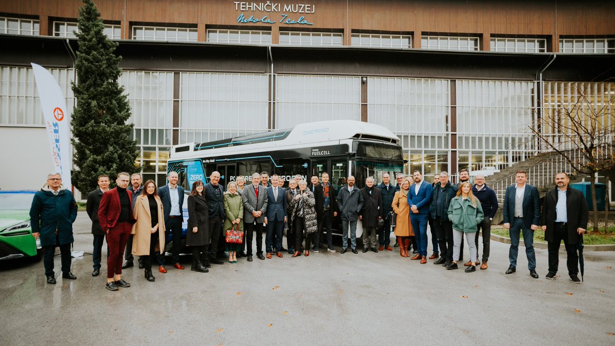 Fuelcellbus's tweet photo. #TBT #CEEH2Bus roadshow: Last December a @CaetanoBus headed to #Croatia. The final event was held at the Nikola Tesla Technical Museum! 

Check our website to learn more about this initiative &amp; stay tuned for its upcoming dates! https://t.co/KrmXq2BNZy https://t.co/cSloKhQb3s