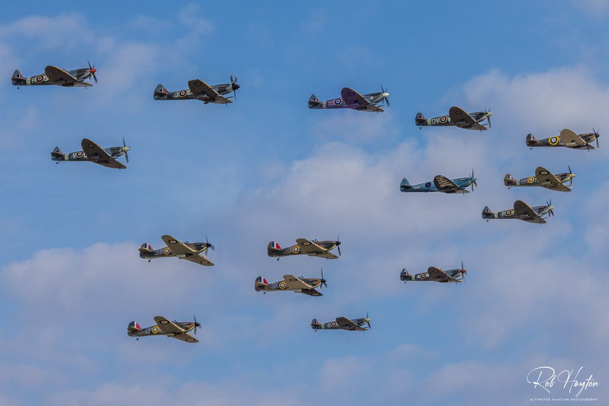 ShutterbugWGC's tweet photo. “Duxford Week”

The Spitfire section of the traditional balbo at the Battle of Britain Airshow in 2019 ⁦@SpitfireFilly⁩ ⁦@SocietySpitfire⁩ @IWMDuxford #AvGeek #Supermarine #Duxford #Warbirds #AviationPhoto #WarbirdPics #DuxfordAirshows #FlyingDays https://t.co/PxkDqsRHBA