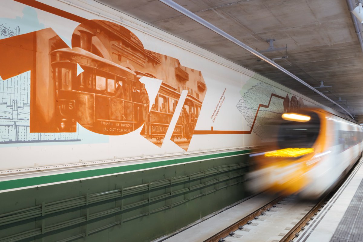 Descobreix 'Fent via, fent vida', l'obra de <a href="/rocblackblock/">roc blackblock</a> i @miquelwert a la nova estació de Sant Andreu! 🛤️🚧
Aquesta intervenció artística que ha cobert més de 3.000m² regala als passtagers un viatge únic per la història del ferrocarril.