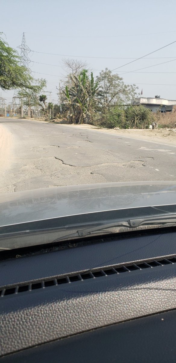 avneetnirwani's tweet photo. Sir,this is the condition of state highway connecting pehowa to cheeka (haryana). The roads are dilapidated and commuters are facing difficulties. There are accidents happening. Smaller the issue seems, but it is not promting development. Pls bring your attention to the matter. https://t.co/gszGVpqcTQ