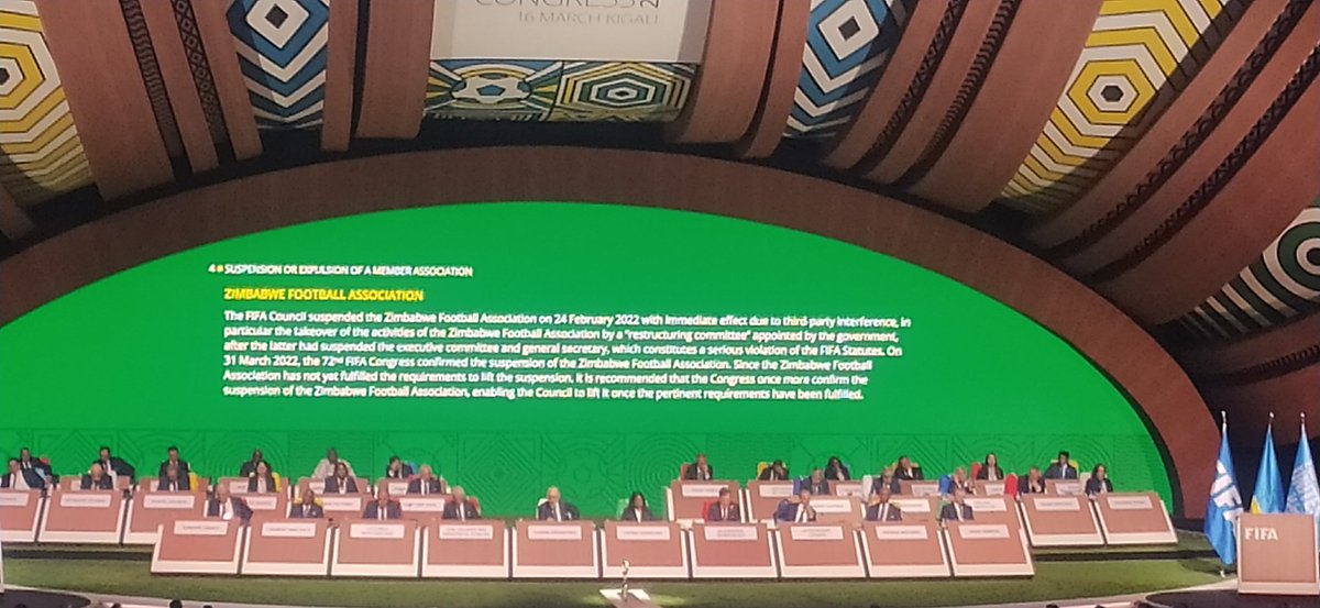Création d'une coupe du monde des clubs tous les 4 ans à partir de 2025 , avec les 32 meilleurs clubs du Monde... "Président de la FIFA"