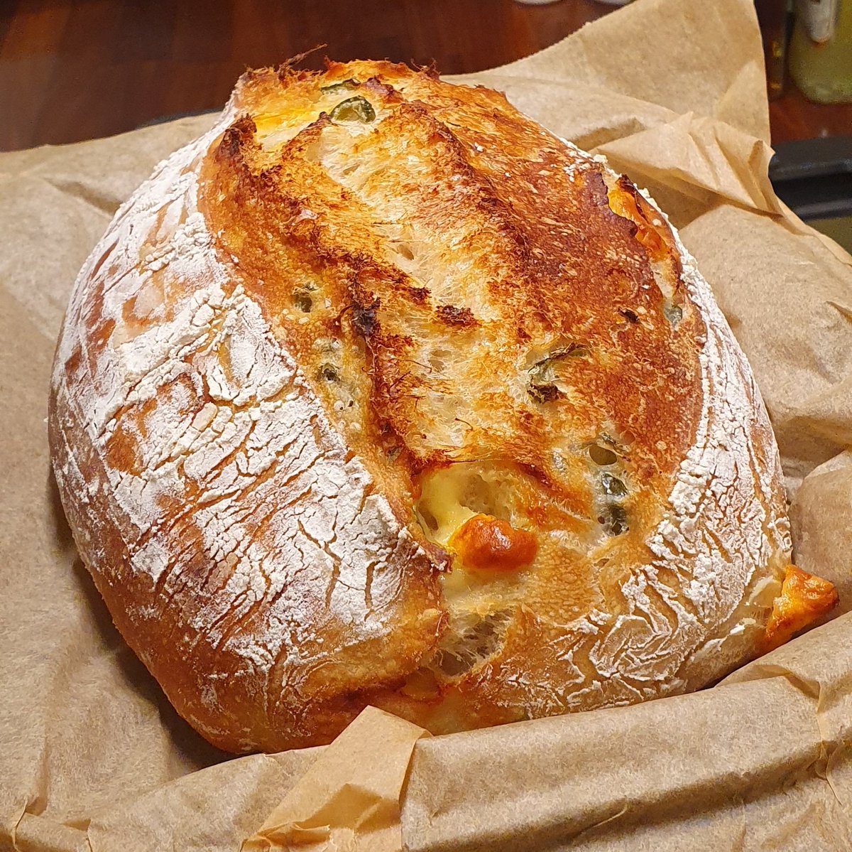 As I try to get my head around the #USSmess, proposed @ucu measures to address casualisation in #UKHE, and a real terms pay cut as 'final offer', #sourdough baking is grounding me. Just made a Gouda and Jalapeño loaf. Can it be lunchtime soon? 🙏✊️ @ucustandrews