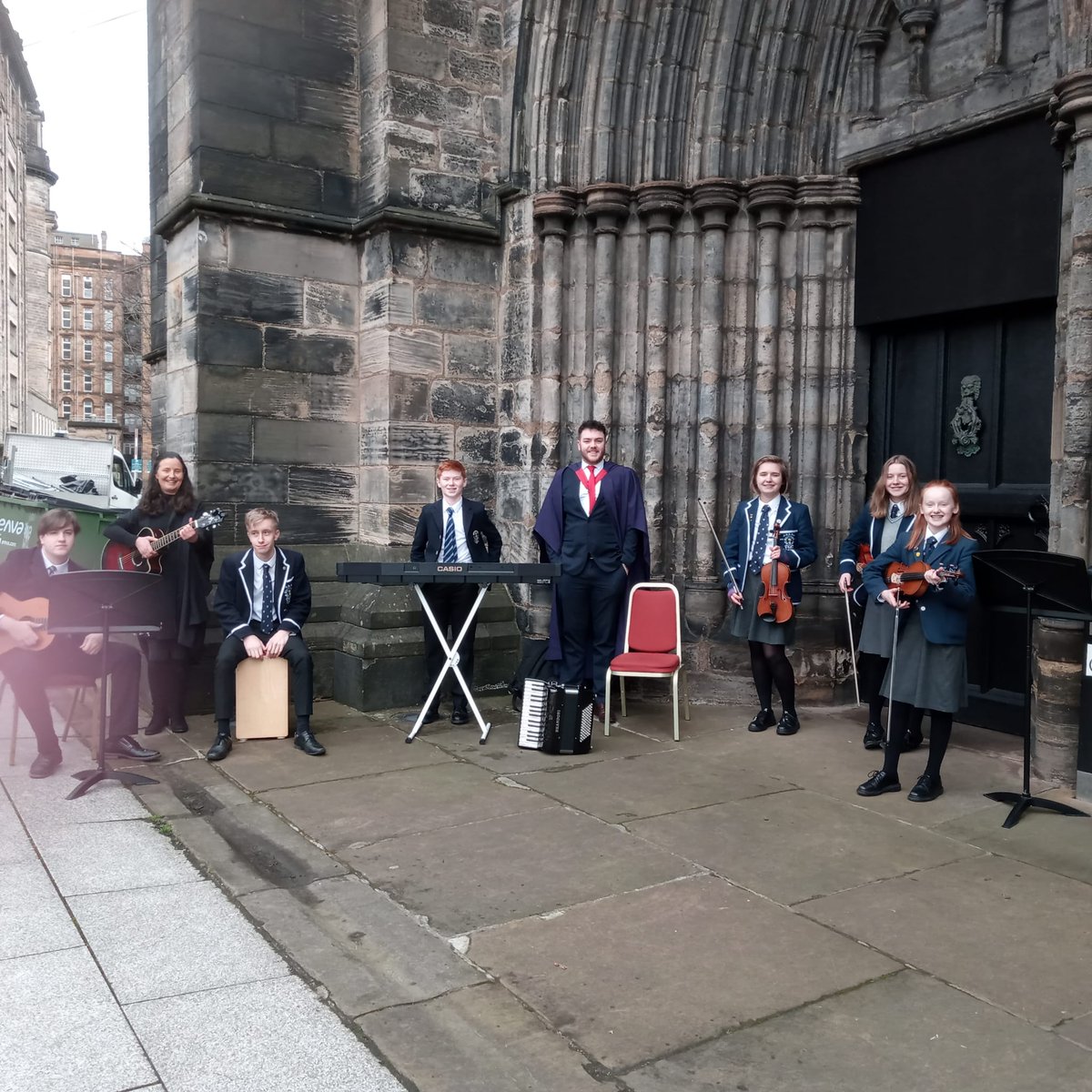 Hutchie_Music's tweet photo. 🎻 Our Ceilidh band and Pipe band greeted our guests at Founders’ Day. Music was such a significant part of the day, and the pupils were brilliant ambassadors for the school. #belong #flourish #creativity https://t.co/FiUnBShLNV