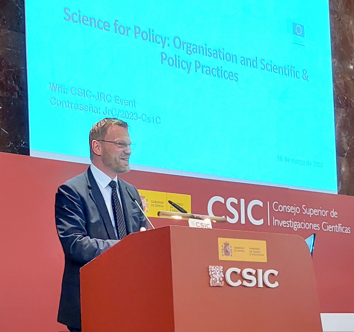 PaoloCanfora's tweet photo. Excited to be this morning in Madrid at the joint @CSIC - JRC (@EU_ScienceHub) seminar on #scienceforpolicy. Inspiring opening words by CSIC President   @delPinoE &amp; JRC Director General @stephen_quest: lots of common challenges &amp; opportunities! Looking forward to the discussions! https://t.co/BrZZbWgKdm