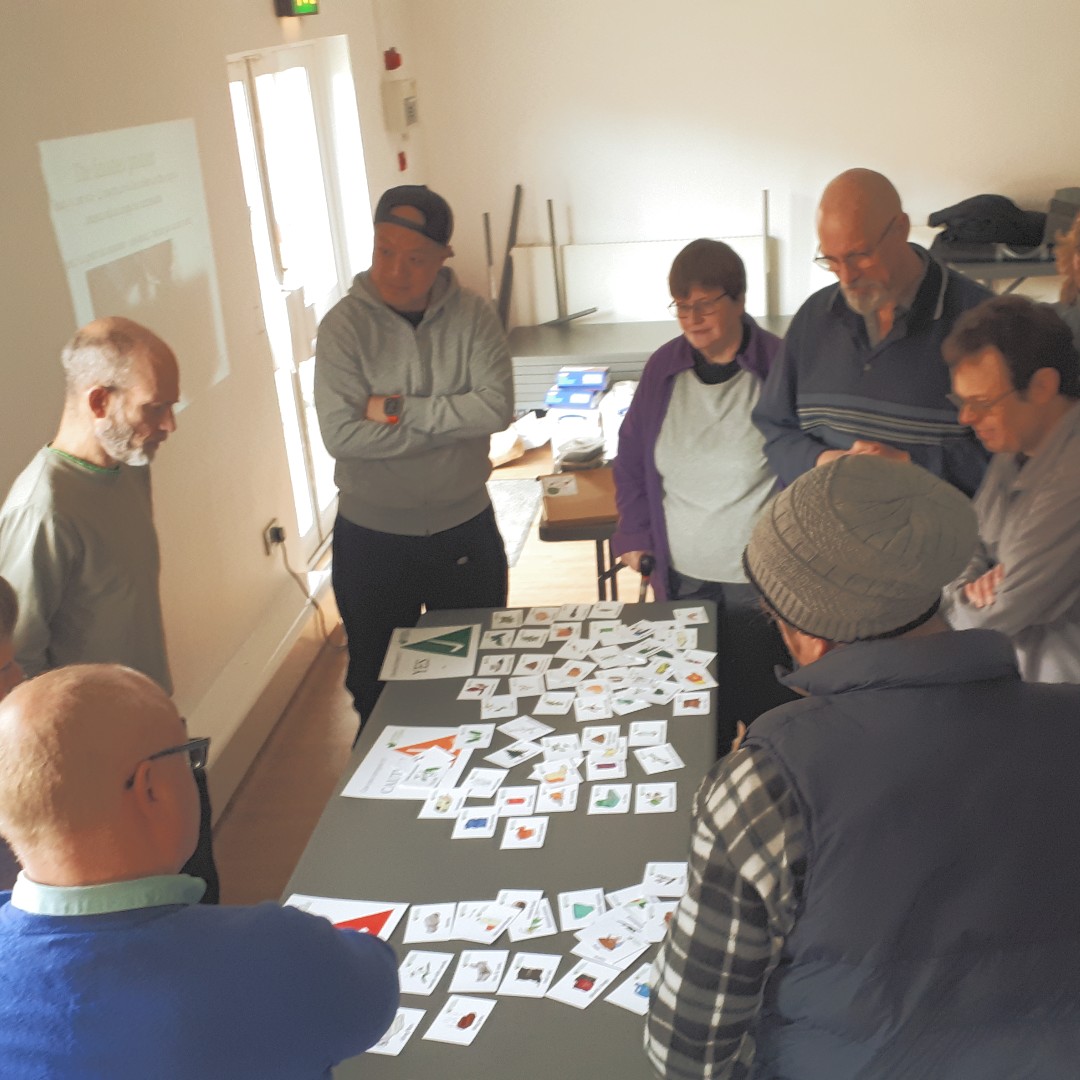 GOComposters's tweet photo. #Telford residents got their hands dirty at a #composting session @LeegomeryCC this week, learning about the benefits of composting & different bins. The workshop was supported by #MasterComposters Trevor, Lynn & James @SustainTelford & funded by @TelfordWrekin & @VeoliaUK. https://t.co/qhbdNAZy1E