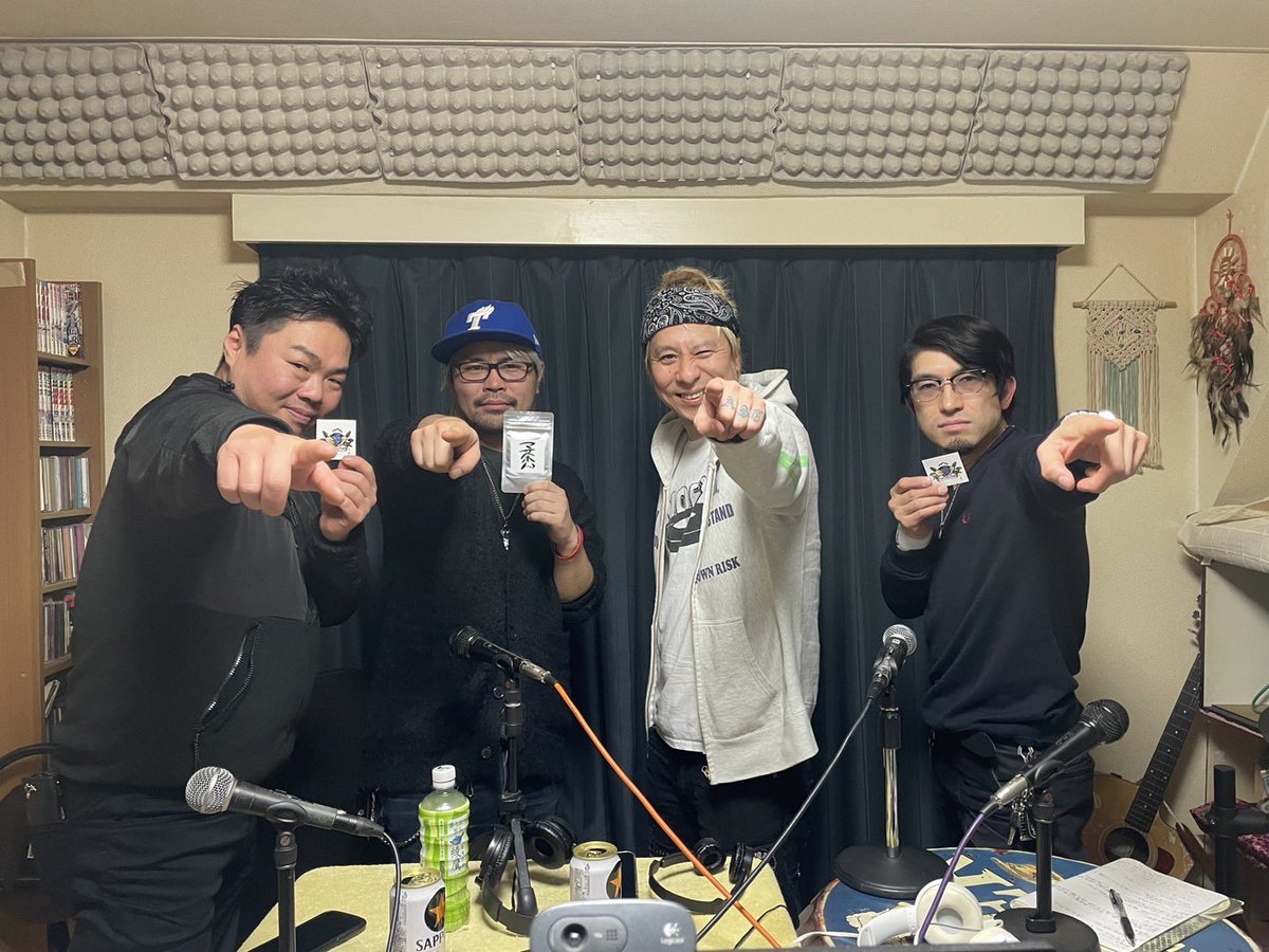 第184回熱ロック！！
今回のゲストもギタリストのmasasucksさんです！ギ→スの店浜焼太郎経堂店でも飲めるマサ茶んハイの話をはじめ普段話さないであろうトークが沢山聴けます🤟オモロいよ🤣

girlsvocallive.com/radio/netu.mp3…