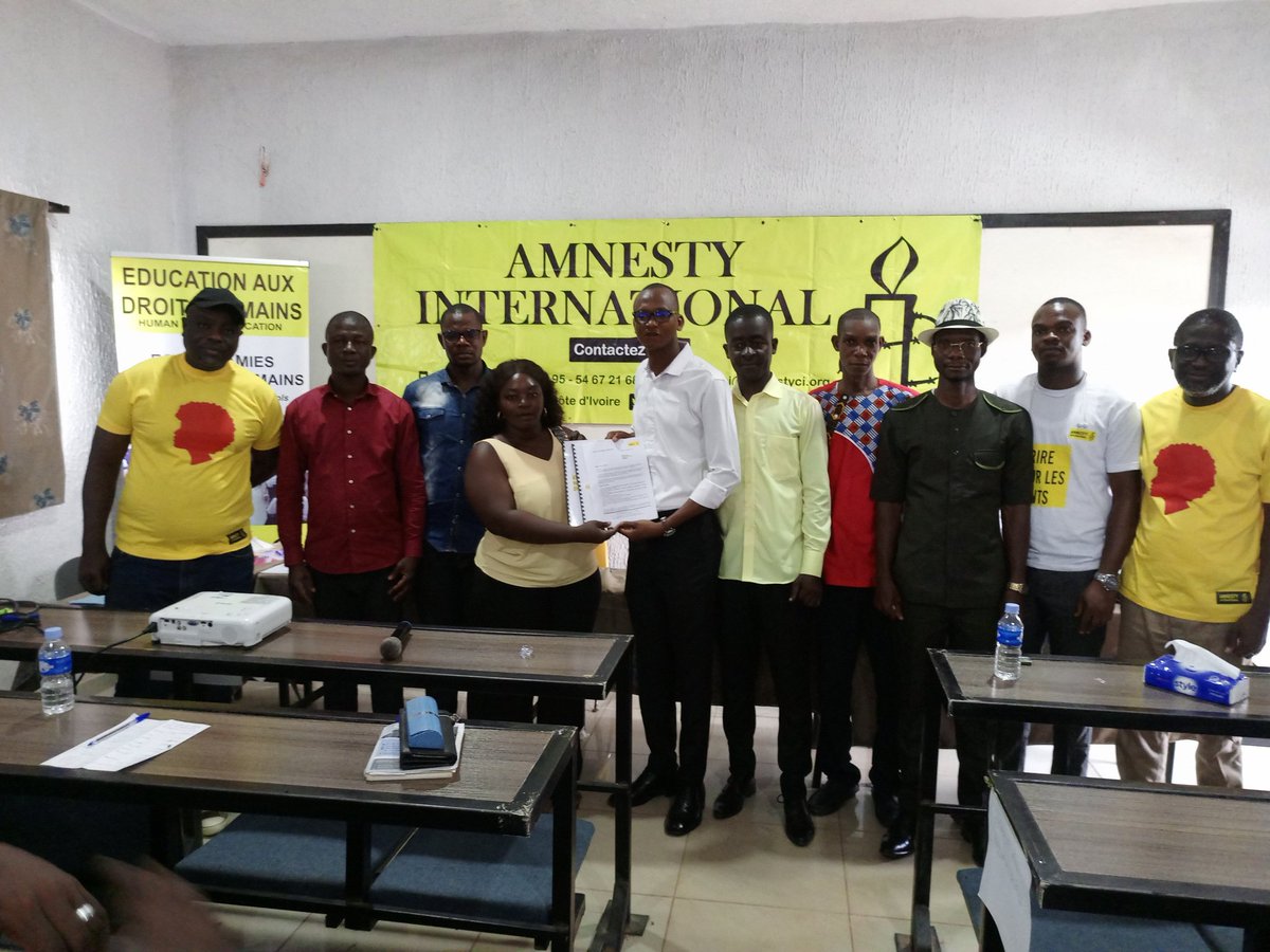 Amnesty_CI's tweet photo. 🟡 Mercredi 15 mars 2023, une délégation d'Amnesty International conduite par son Directeur Exécutif a été dans la ville de Yamoussoukro pour la cérémonie d'installation d'un groupe.
Plus d'infos : https://t.co/DfTD84P1FV
#AmnestyInternational
#AmnestyCi
#Groupe
#UIYA https://t.co/10DQHJX7NZ