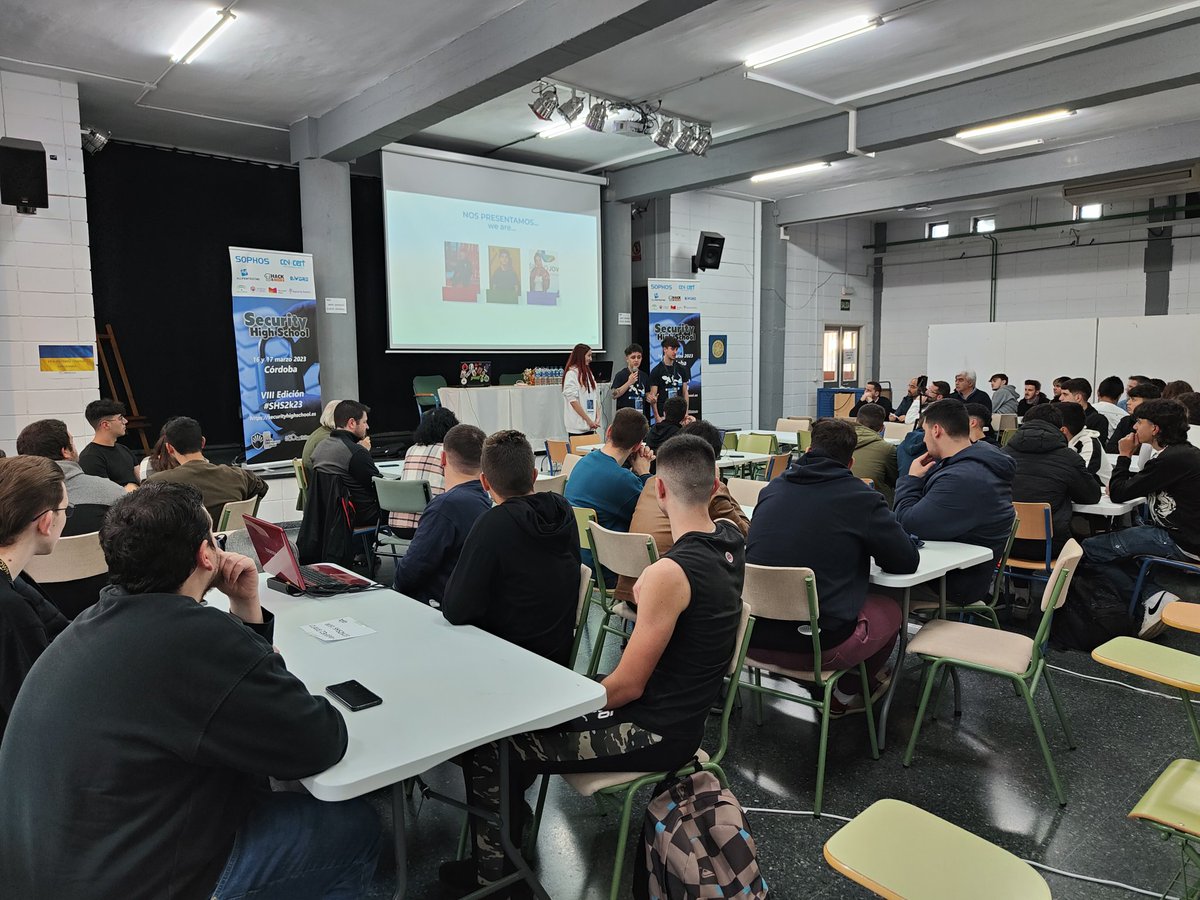 eduSatoe's tweet image. Comienza el taller de #OSINT y #FakeNews en la #SHS2k23 #OrgulloDeProfe 🤟😎🔝