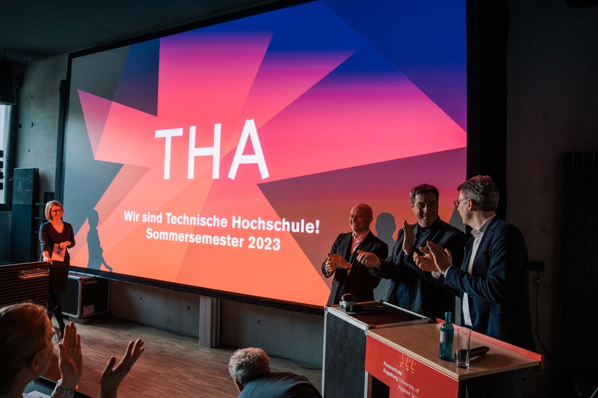 TH_Augsburg's tweet photo. #HTA meets THA: Gemeinsam mit Ministerpräsident @Markus_Soeder und dem Bayerischen Staatsminister für Wissenschaft und Kunst @MarkusBlume ist die Hochschule Augsburg in ihr erstes Semester als Technische Hochschule gestartet. Auf ein spannendes und erfolgreiches Sommersemester! https://t.co/34ROfT7XpZ