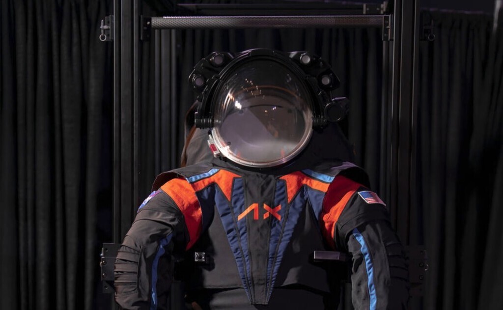 josegisbert's tweet photo. La NASA muestra el nuevo traje que pisará la Luna en la misión Artemis III https://t.co/8laHIolOf3 #marketingdeeventos #tecnologiaparaeventos #marketingdecontenidos #tecnologia #ElBlogDelAmigoInformatico #pc #informatica #computer #oportunidadenegocio #estilodevida #seo #market… https://t.co/qq4MrN8UFw