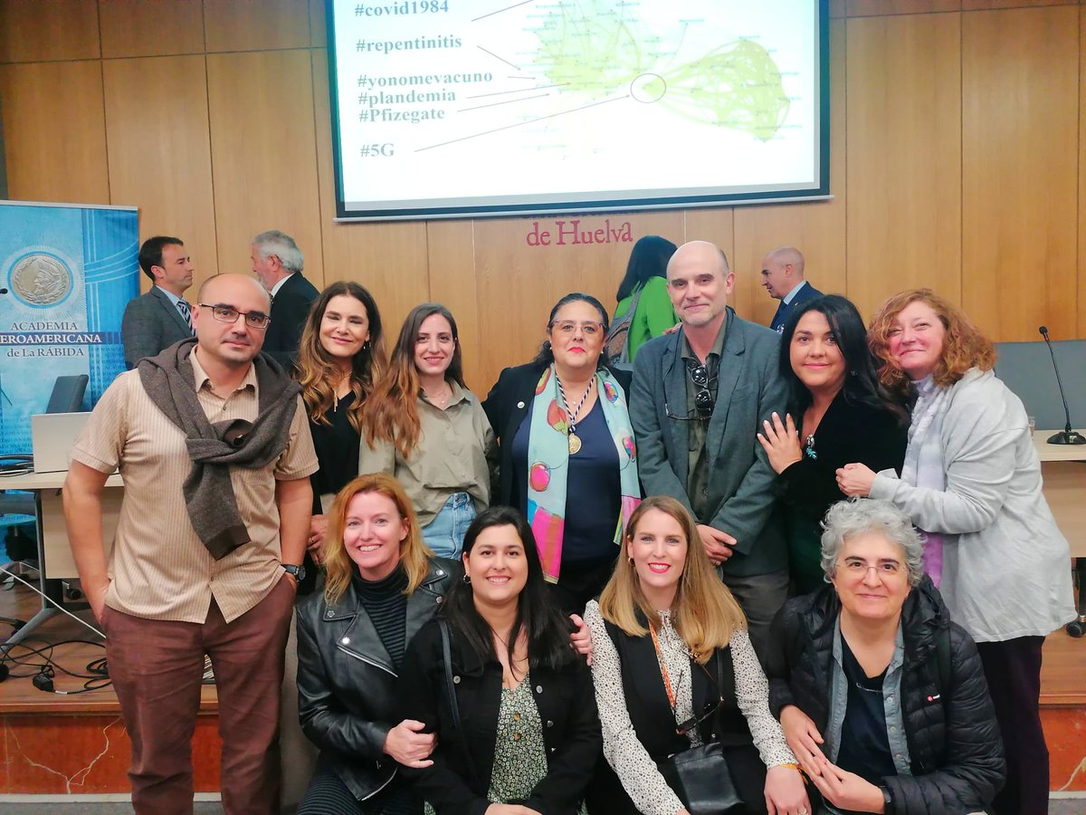 ✔️Ayer tuvimos el gusto de compartir con <a href="/EstrellaGualda/">Estrella Gualda</a>  el momento en el que la nombraban Académica de la Academia Iberoamericana de La Rábida 🏅

📌Su intervención trató de Teorías de la Conspiración sobre Covid-19 y discursos de odio en línea

Enhorabuena, te lo mereces 👏