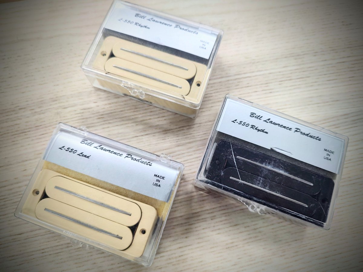 passkeyguitars's tweet photo. 実は結構楽しみにしてくれてる人が多いらしい、買付パーツご紹介
こいつも今ではまず手に入らない
#BillLawrence #L550
500じゃないですよ!!
L500のP90サイズ!
欲しい人浅草橋に連絡して
#浅草橋ギターアンドリペア
#海外買付 https://t.co/0OEaytDtbH