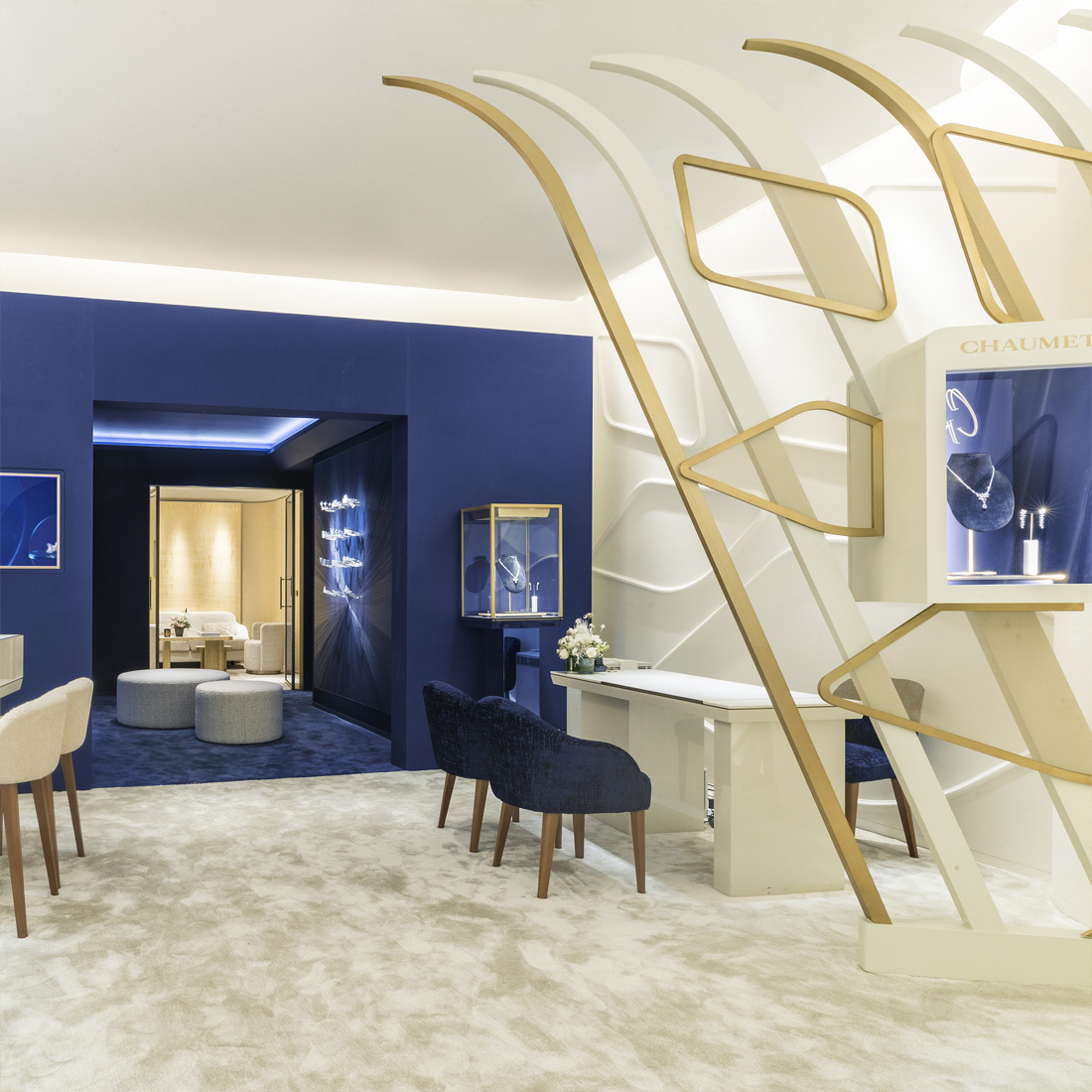 StudioJMGady's tweet photo. Happy to unveil our latest creation for @Chaumet, a  pop-up store located in Plaza 66, Shanghai. The 80 m² boutique represents a blue Chaumet “coffret” crowned by a protective field of wheat. 
Click to learn more :
https://t.co/RKppGpltHF https://t.co/JXvGrbozmb